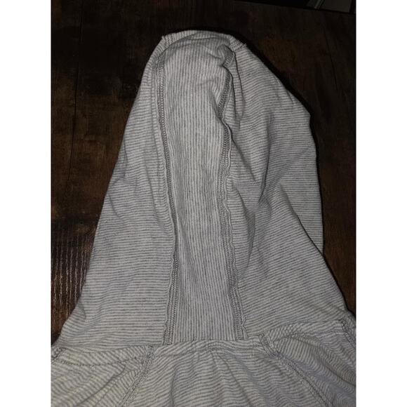 GAP (RED) Lightweight Short Sleeve Hoodie Heather Gray V-Neck Loungewear Size L - Picture 4 of 6